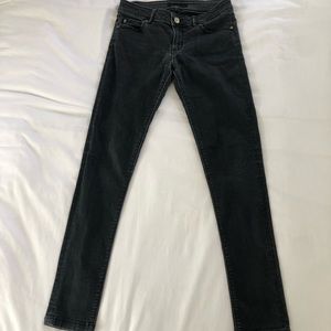 Stretchy skinny jeans from Zara!